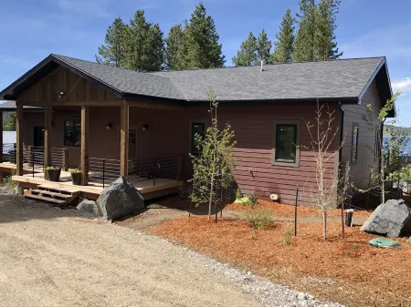 Georgetown Lake Gem Overlooking The Lake