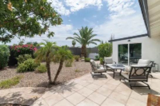 Charming 3-Bedroom House in Fountain of the Sun Mesa, Arizona