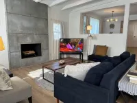 Remodeled house w/ large yard in West LA - 3 miles to beach