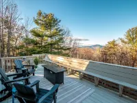 Mtn Top Home w/Views of Mt. Washington & Speakeasy Hotels in Madison