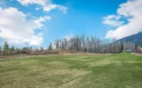 Large Cottage Near Downtown, Beach & Skiing #116