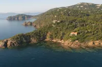 Villa contemporary architect new 3 bedrooms sea view Hotels in Le Rayol-Canadel-sur-Mer