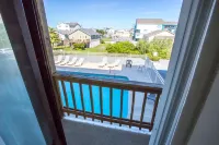Steps away from Beach- Dog Friendly