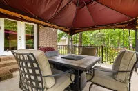 Relax at the 5-beds Woodland Vacation Home near Frisco