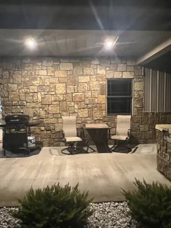 Cozy Hideaway with King Bed, Pond & Firepit