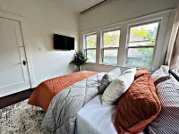 Victorian Vibes - Downtown Delight