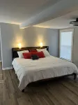 The House on East Main: 5 mins to downtown and 5 mins to SFA University