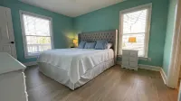 Best Dock on LKG, 7 Bedrooms, 2 Kitchens, 4 Bath, 2 OPEN Boat Slips