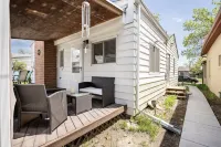 Charming Studio 2 Blocks from Light Rail & Downtown Bike Path!