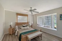 Welcome to your dream oasis near the stunning Siesta Key! Hotels near Siesta Key