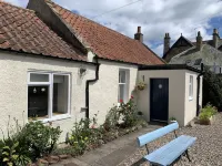 No50 - one bedroom cottage, south facing courtyard in Crail. Hotels in Crail