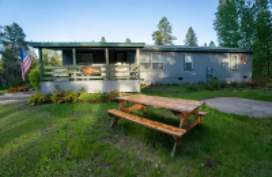 Soaring Eagle · Soaring Eagle on Fort Creek-CraterLake Bungalows