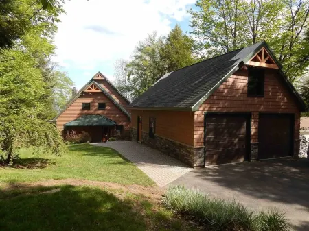 Gorgeous Waterfront with Dock & Mountain Views on Winnisquam - Sleeps 12