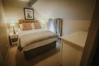 Rural Holiday Cottage With Log Burner