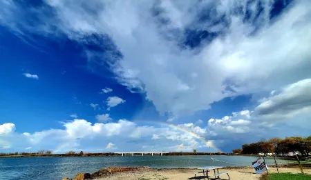 Buckeye Bungalow Charming and cozy cottage, close to everything