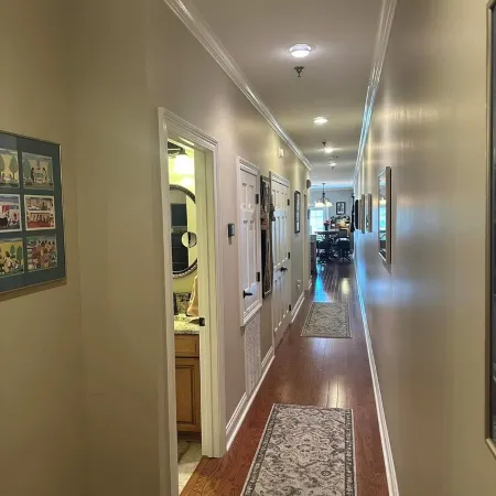 Downtown Front Street 2-bedroom townhome with balcony views