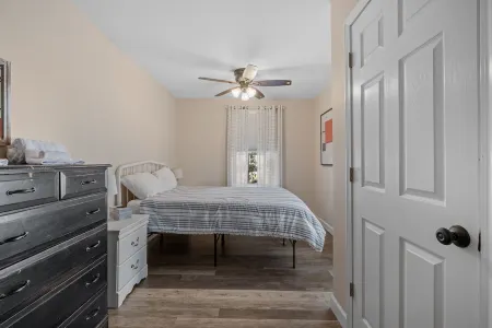 Steps from Hampton Beach and all entertainment! 2bdrm, parking spot, pets ok! Отели рядом с достопримечательностью «Casino Ballroom»