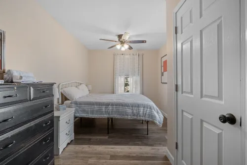 Steps from Hampton Beach and all entertainment! 2bdrm, parking spot, pets ok!