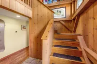 New Spacious Stowe Home, Stowe Mt Views. Woodstove