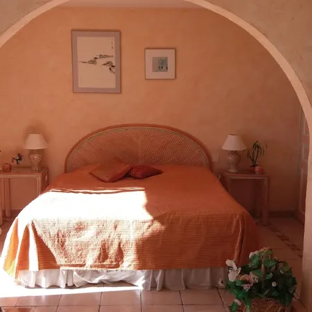 Beautiful Villa, Private Pool, Panoramic Views, Peaceful, Central to All.