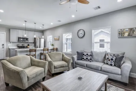 Blue Ivory: Central Haven Отели в г. Кема