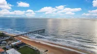 Deluxe ocean-view, poolside, first floor flat with 2 bedrooms, 2 baths