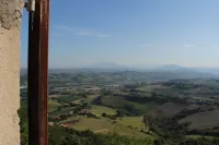 Maison Centro Storico dun Charmant Village Terrasse Avec vue Superbe Hotel di Monterubbiano
