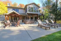 Lake Dreams, A Luxury 5-Bedroom Lakefront Home with Hot Tub