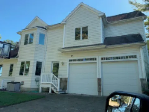 Waterfront, private, 2 bedroom apartment