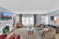 Gorgeous North Buffalo Apartment