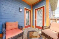 Downtown retreat 5mins to Bottleworks and Mass Ave w/ Garage