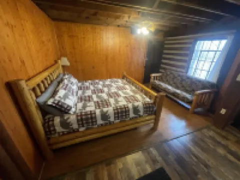 The little Log Lodge Hotels in Independence charter Township