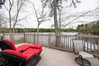 Lake House Waterfront Cabin Stunning views best home for bird watchers serenity