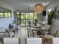 Discount Naples Park Shore Resort Penthouse Hog Fish Harry’s