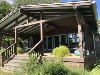 Beautiful Farmhouse Waterfront Cove with Dock and Hot Tub.