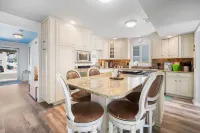 Brigantine Private Oasis w/ 3 Bedroom+Loft & Inground pool w/slide *Pet Friendly