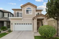 Luxury Lakefront Escape with Stunning Views at Sparks Marina