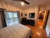 “Tuck’ed Away” Riverside near WCU & Sylva