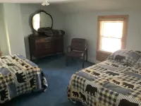 The perfect off the Grid Cabin for outdoor enthusiasts!! Hotels in Cummings Township