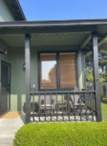 Close to the beach, redwood forest and restaurants yet private. Hotels in McKinleyville