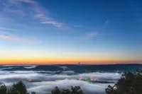 Cloudland Cottage--minutes away from world-class hiking, waterfalls, hanggliding