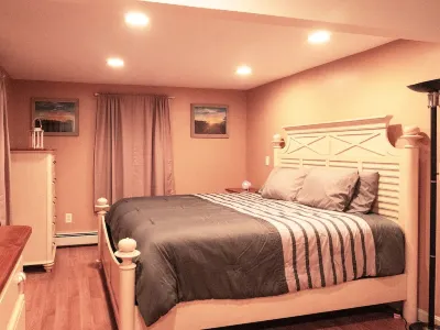 Spacious 4 BR Retreat near Water Wizz, Pond & Beaches - Perfect Family Getaway!
