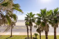 Luxury Oceanfront Family Sized Condo