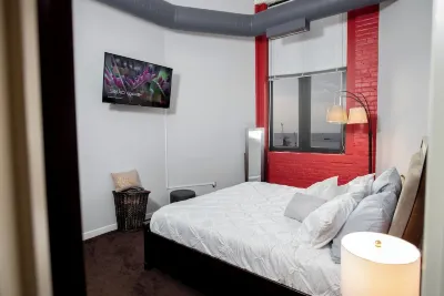 Water-front Luxe Condo Next to the Browns Stadium on the East-bank of the Flats!