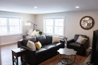 Spacious and Bright Downtown APT with River View