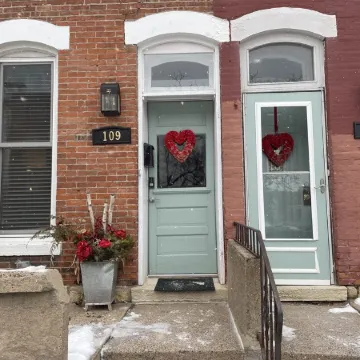 Dubuque Luxury Rental Suite 107 Farmers Market