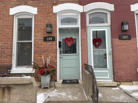 Dubuque Luxury Rental Suite 107 Farmers Market