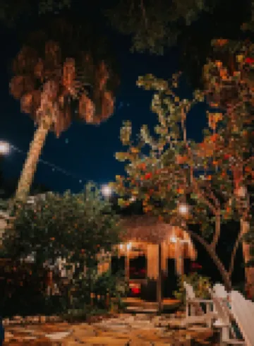 Island Oak Apartment