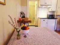 Beautiful studio in historic neighborhood of Boston. Super close to downtown!