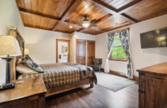 Luxury Lodge Sleeps 26 Comfortably at Sapphire Valley Resort